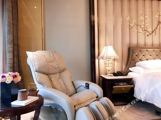 Фото Wanda Reign Wuhan