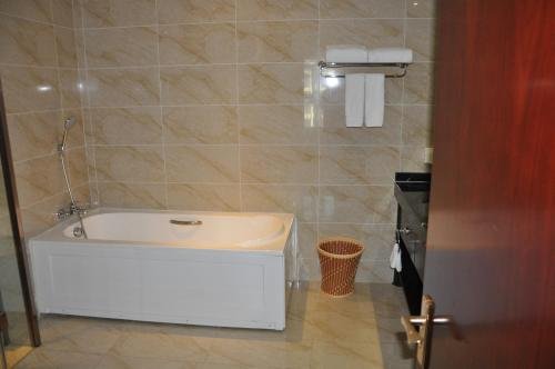 Фото Joyful Rose International Hotel