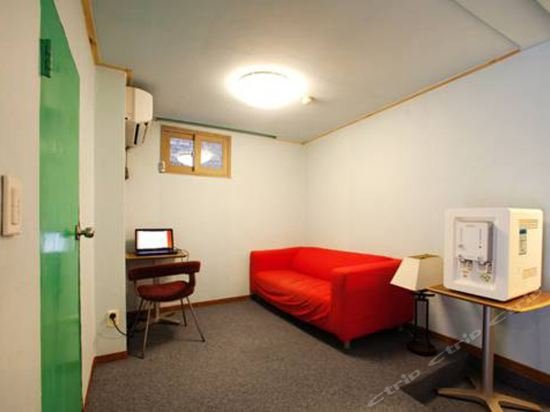 Фото K-Guesthouse Dongdaemun Premium 2
