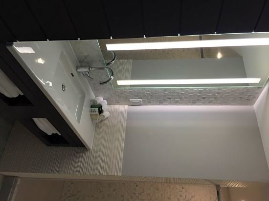 Фото Royal Regency Hotel