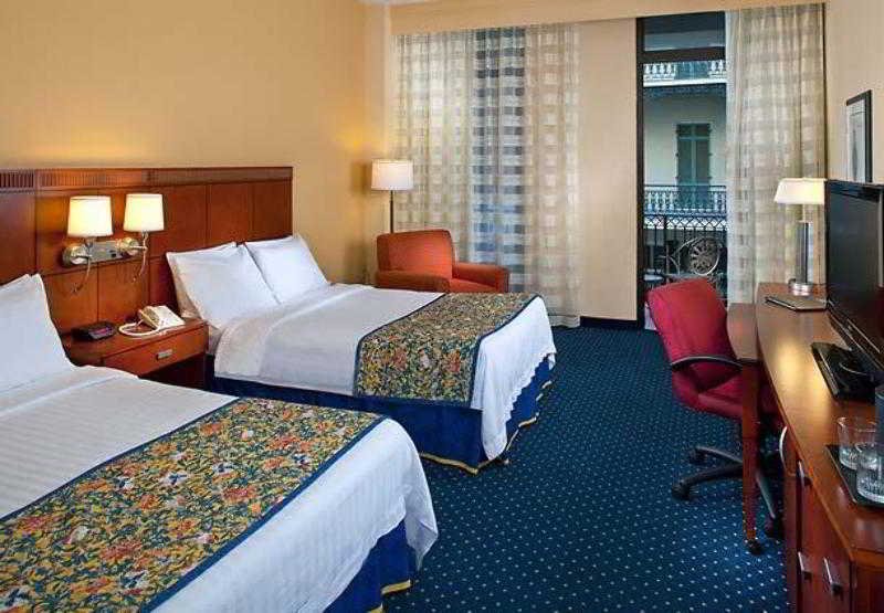 Фото Courtyard by Marriott New Orleans Near the French Quarter