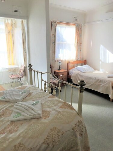Гостиница Clarendon Motel and Guesthouse в Катумбе