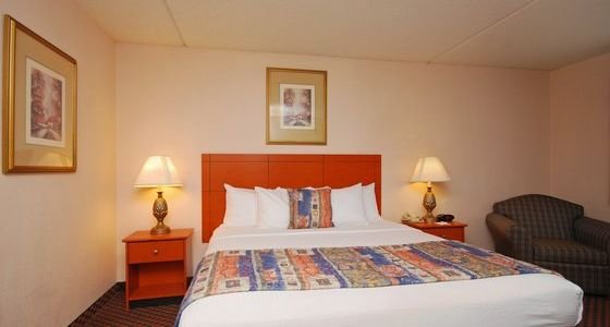 Фото Quality Inn & Suites Downtown North