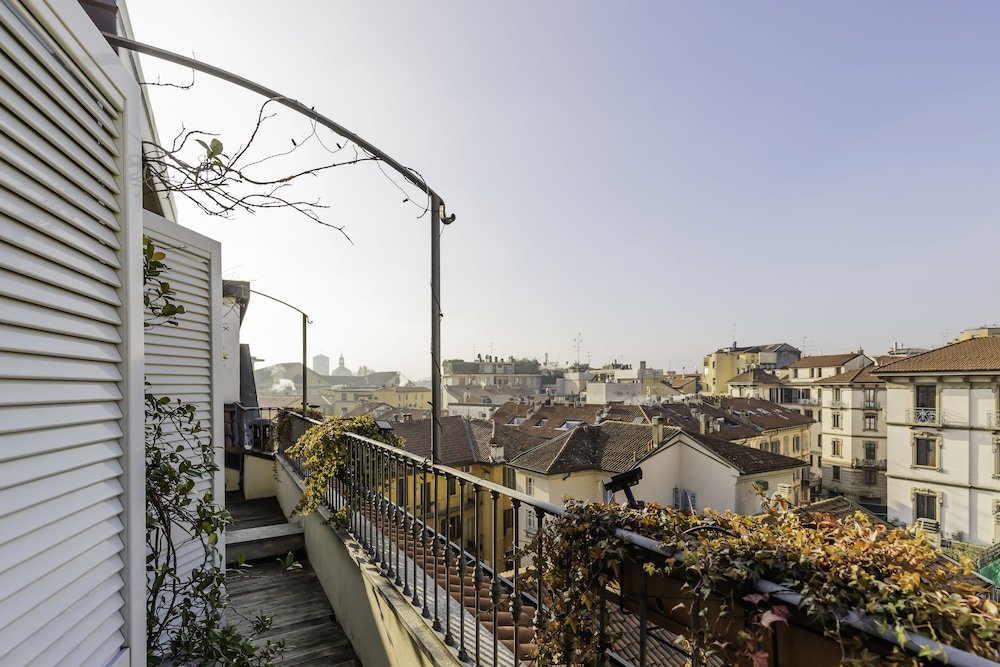 Фото Milan Retreats Magenta