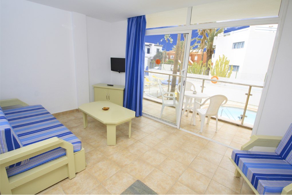 Фото Apartamentos Karina