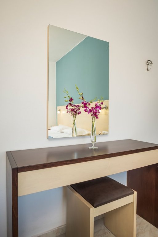 Фото Esplanade Apartments