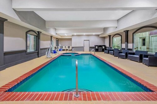 Гостиница La Quinta Inn & Suites by Wyndham Gainesville
