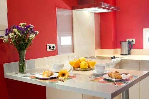 Фото Life Apartments Giralda Suites