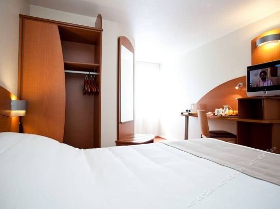 Фото Hôtel Kyriad Rennes Nord