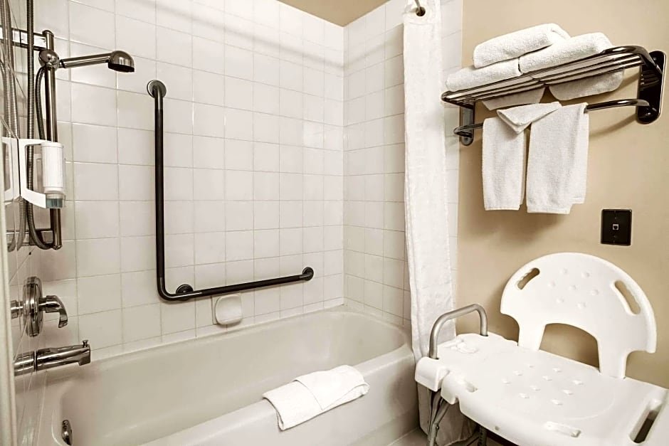 Фото Super 8 by Wyndham Whitecourt