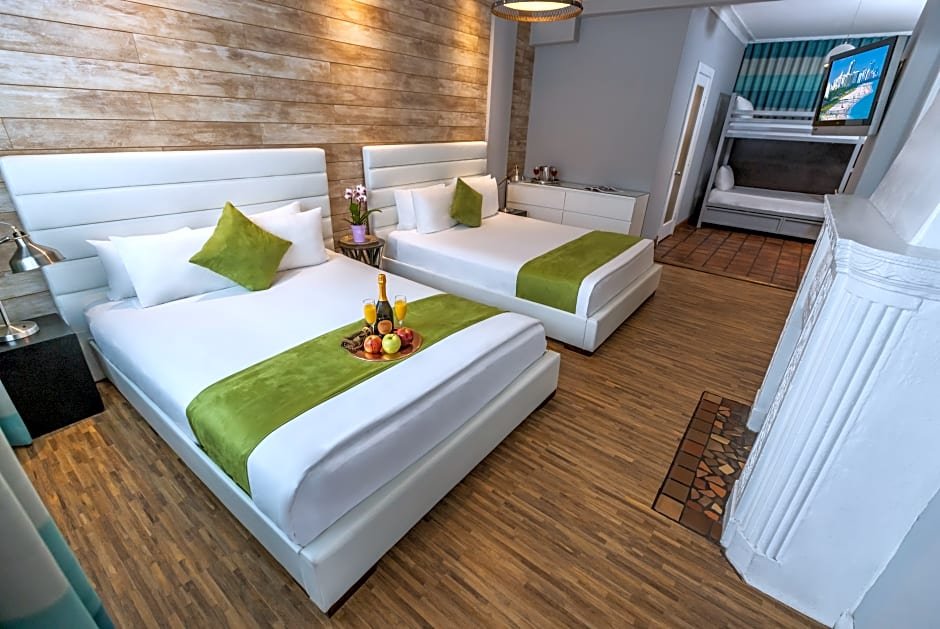 Фото Chesterfield Hotel & Suites, a South Beach Group Hotel