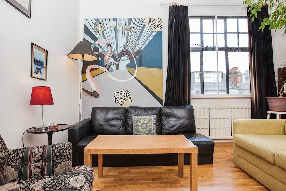 Фото Cosy 1 bedroom in Belsize Park