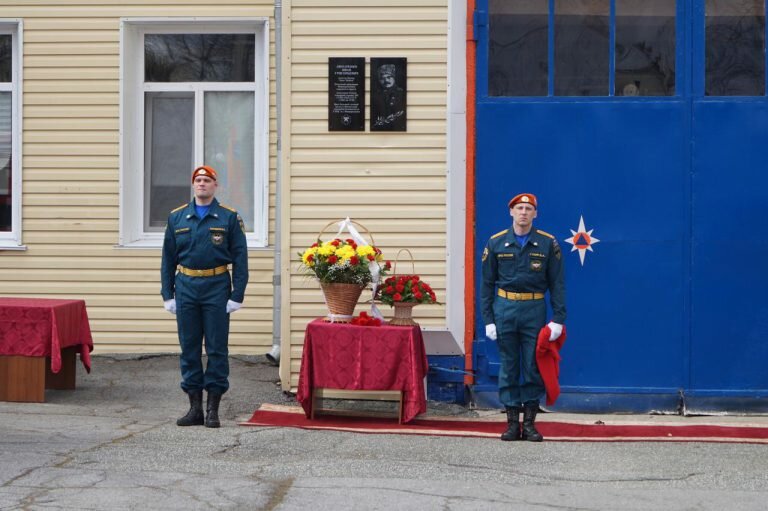 Memorial plaque, foundation stone Мемориальная доска в честь Лимаренко И.Г., Novouralsk, photo