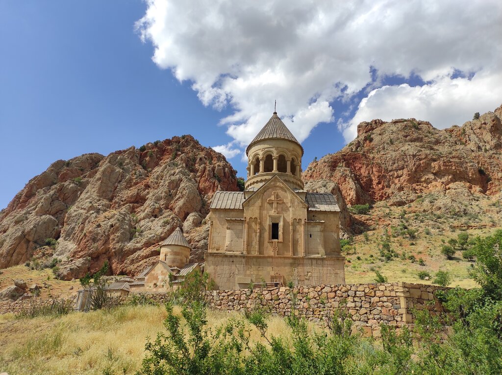Армянский монастырь Монастырский комплекс Нораванк, Область Вайоц‑Дзор, фото