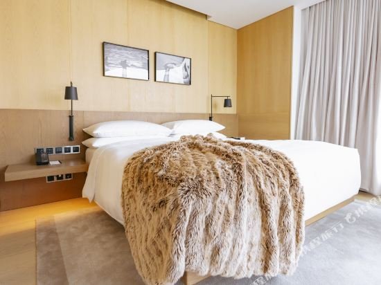 Фото The Shanghai Edition