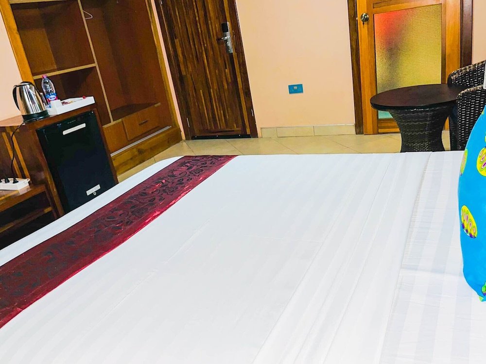 Фото Triple Hill Hotel