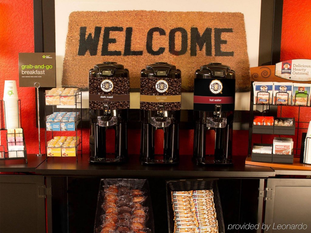 Фото Extended Stay America - Miami - Airport - Blue Lagoon