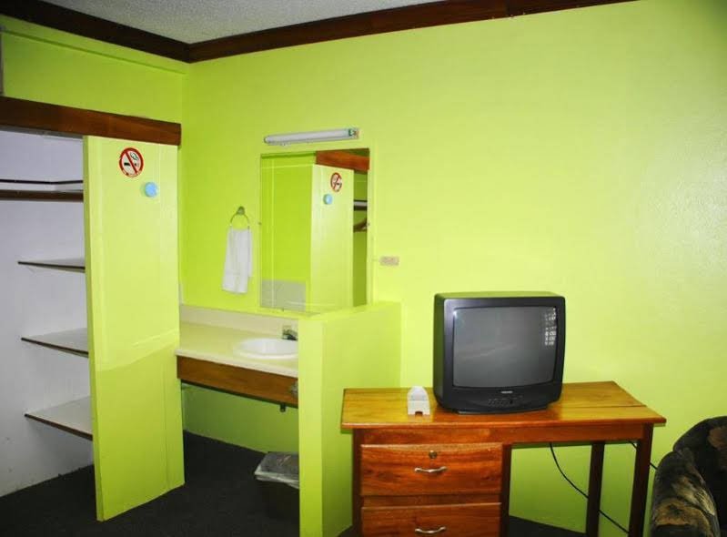 Фото Best Time Inn Hotel - Car Rental