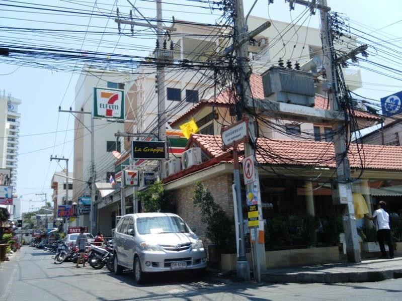 Фото Sukwilai Hotel