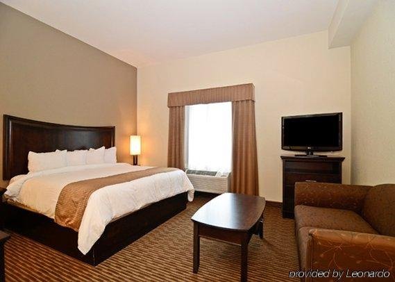 Фото Mainstay Suites Winnipeg