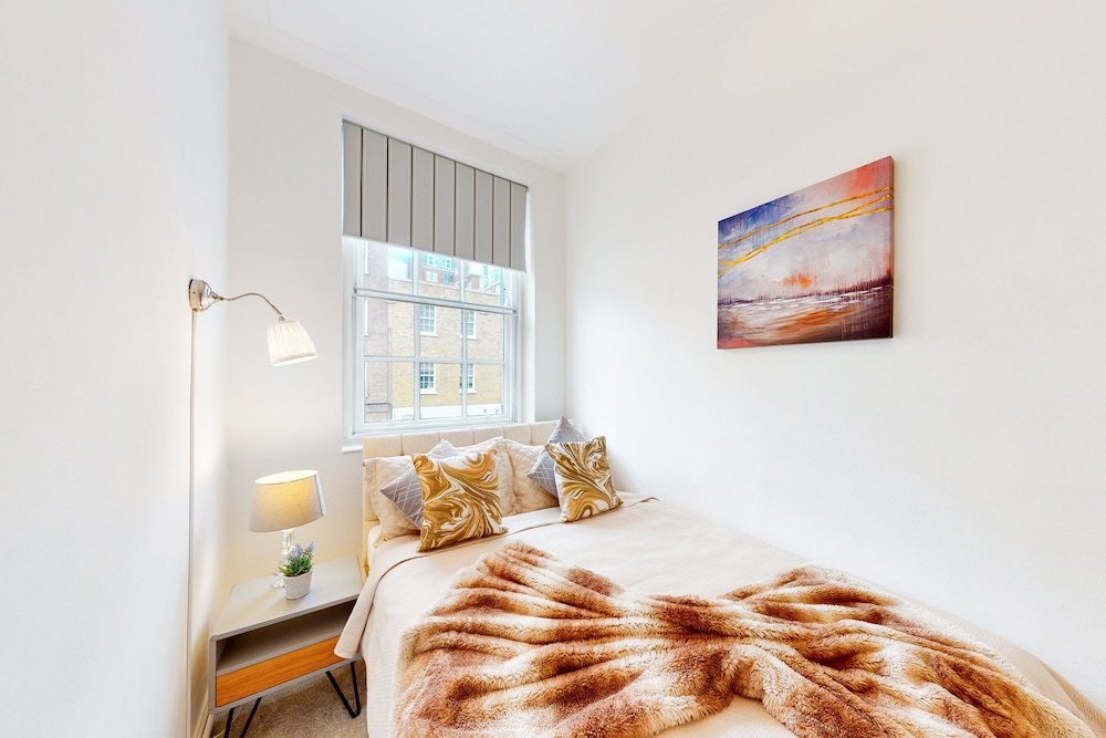 Фото Park Lane Apartments - Clarges St