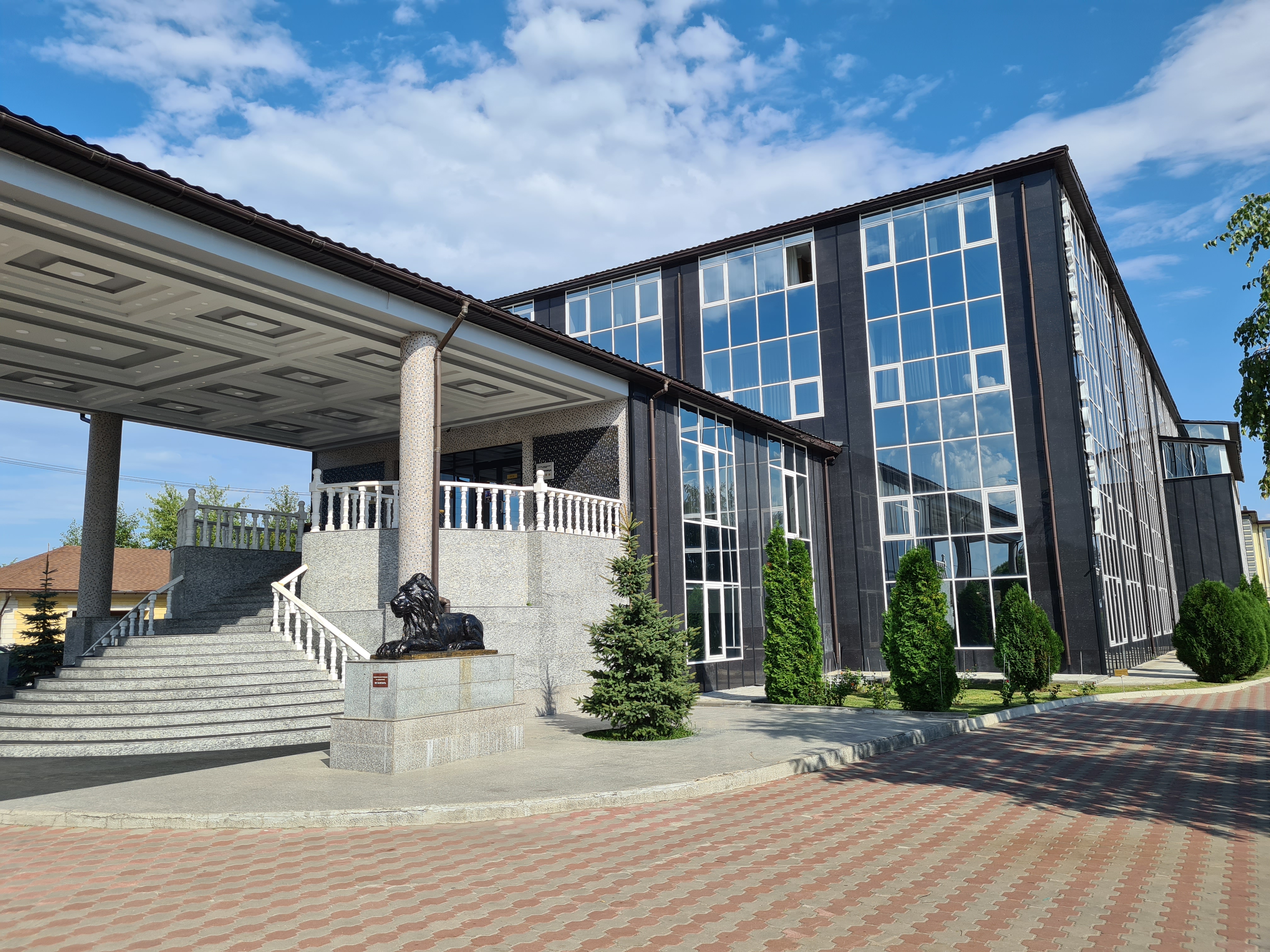 Фото отеля 1