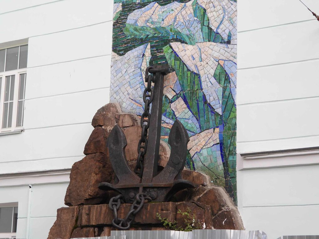 Памятник технике Ледоколу Ермак, Мурманск, фото
