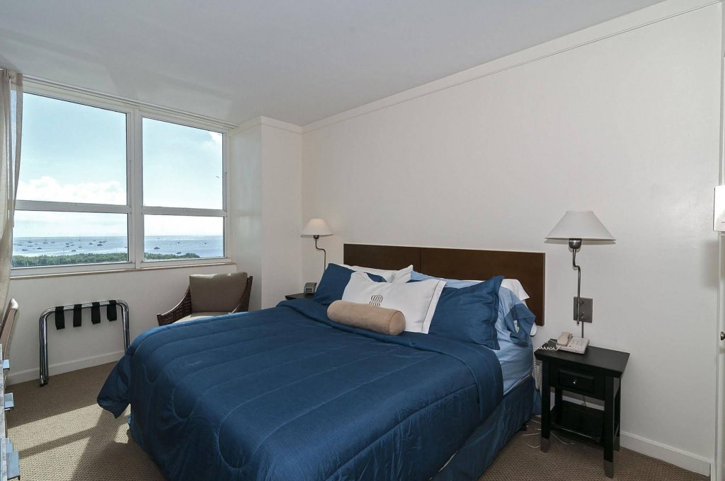 Фото Private Residences at Hotel Arya by SoFLA Vacations