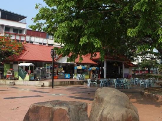 Фото Oyo 210 Hotel Five 2