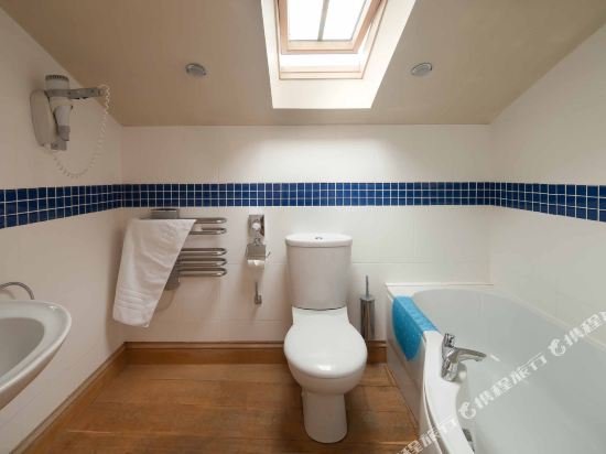 Фото The Elephant's Nest Inn