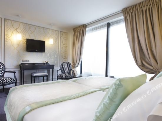 Фото Hotel St Pétersbourg Opéra & SPA