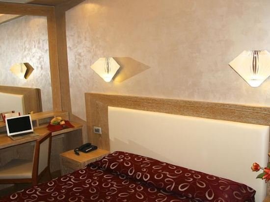 Фото Hotel Ariston