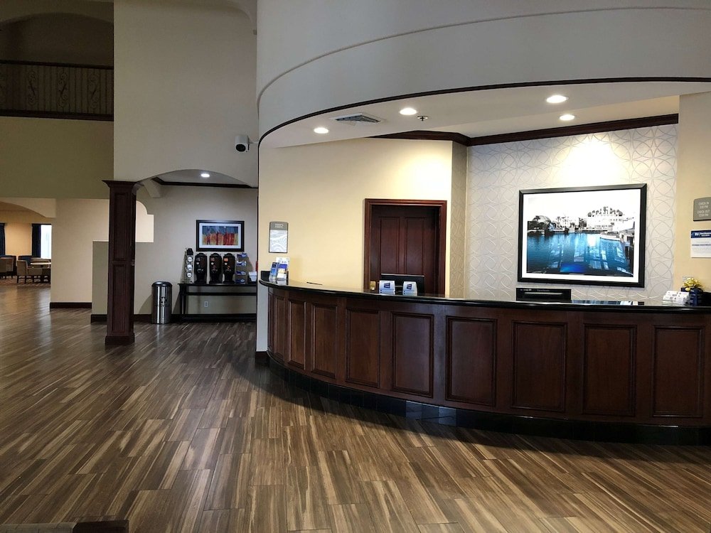 Фото Best Western Plus Heritage Inn