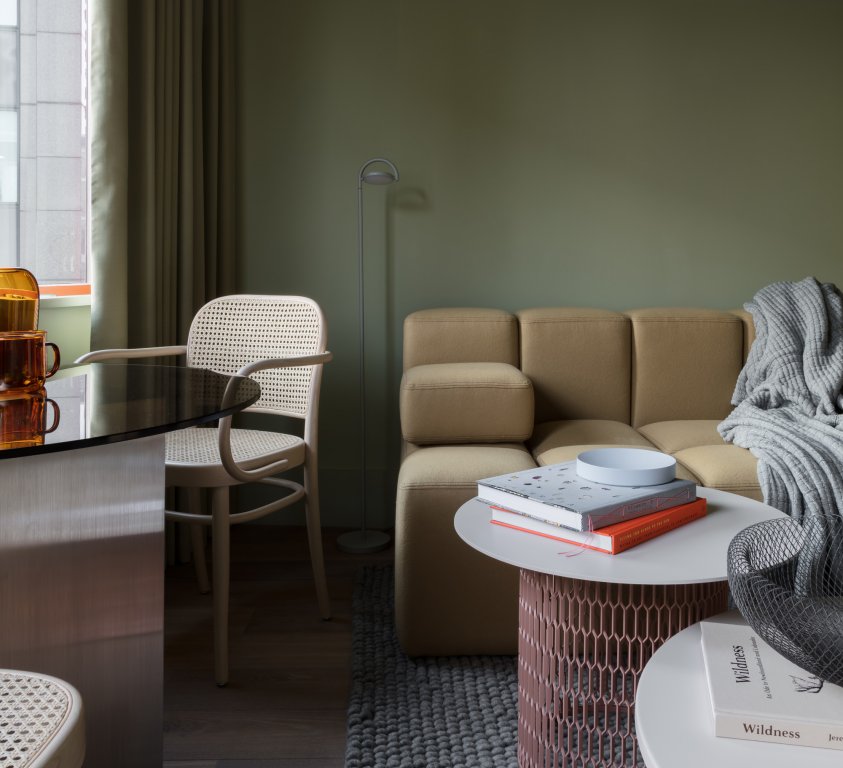 Фото Locke At Broken Wharf