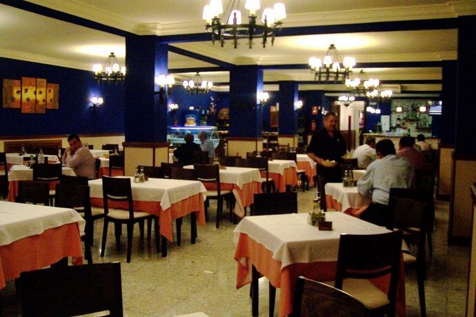 Hostal Restaurante El Cazador