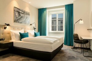 Гостиница Motel One Linz - Hauptplatz
