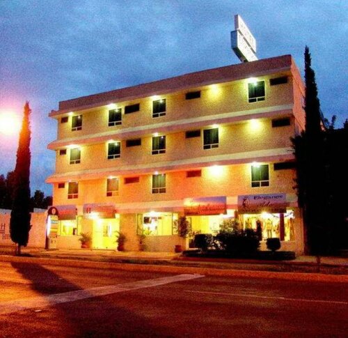 Гостиница Hotel Elizabeth Ciudad Deportiva в Агуаскальентесе