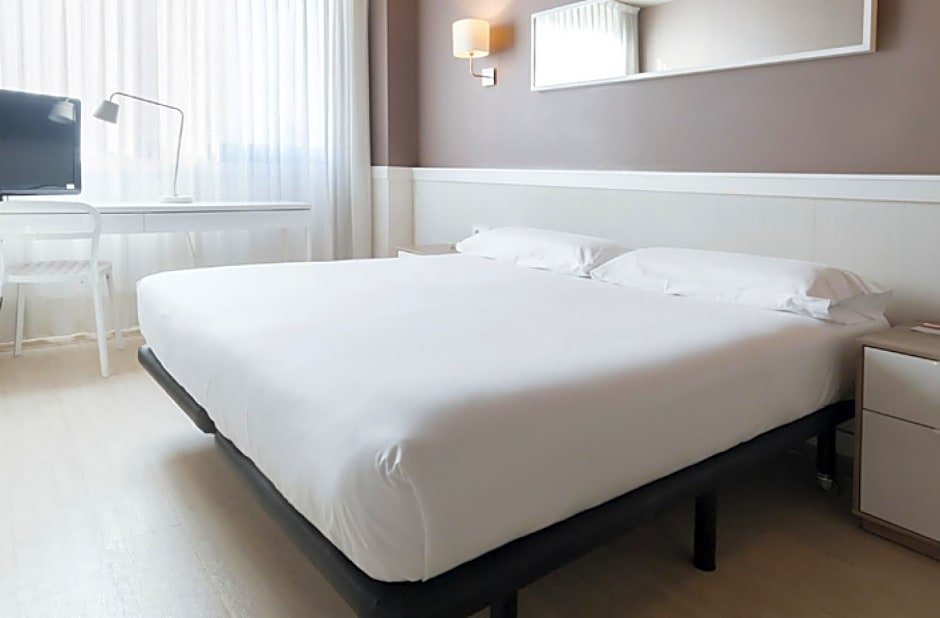 Фото Hotel Paral·lel