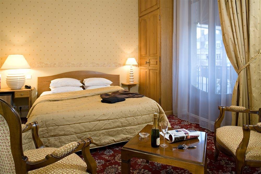 Фото Hotel Continental - Reims