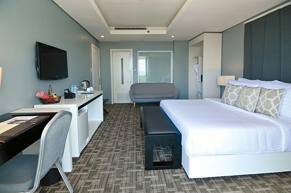 Фото The Oriental Legazpi