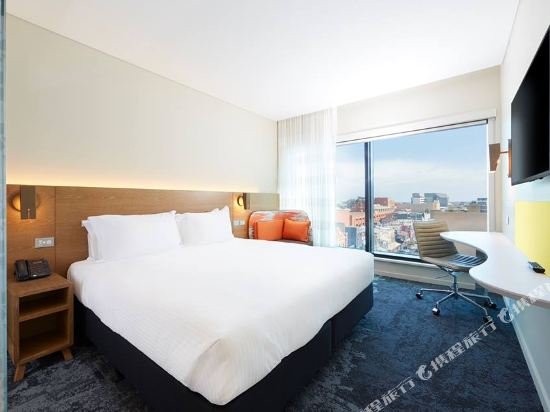 Фото Holiday Inn Express Kansas City Downtown, an Ihg Hotel