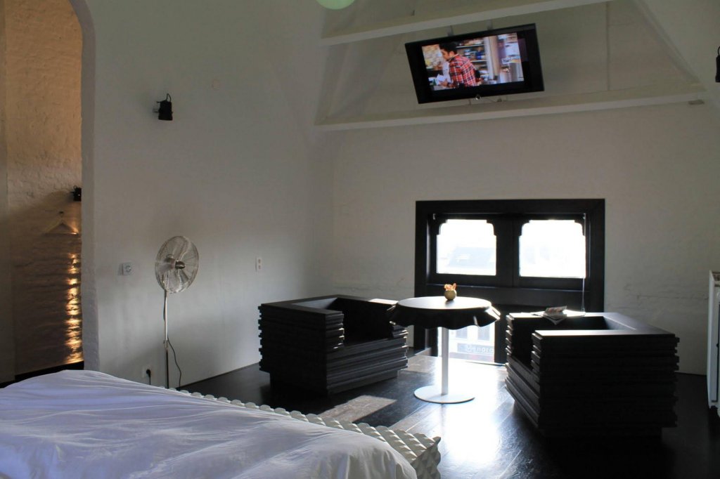 Фото Feek Suites