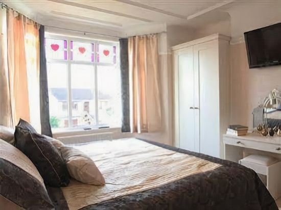 Фото Langdale House