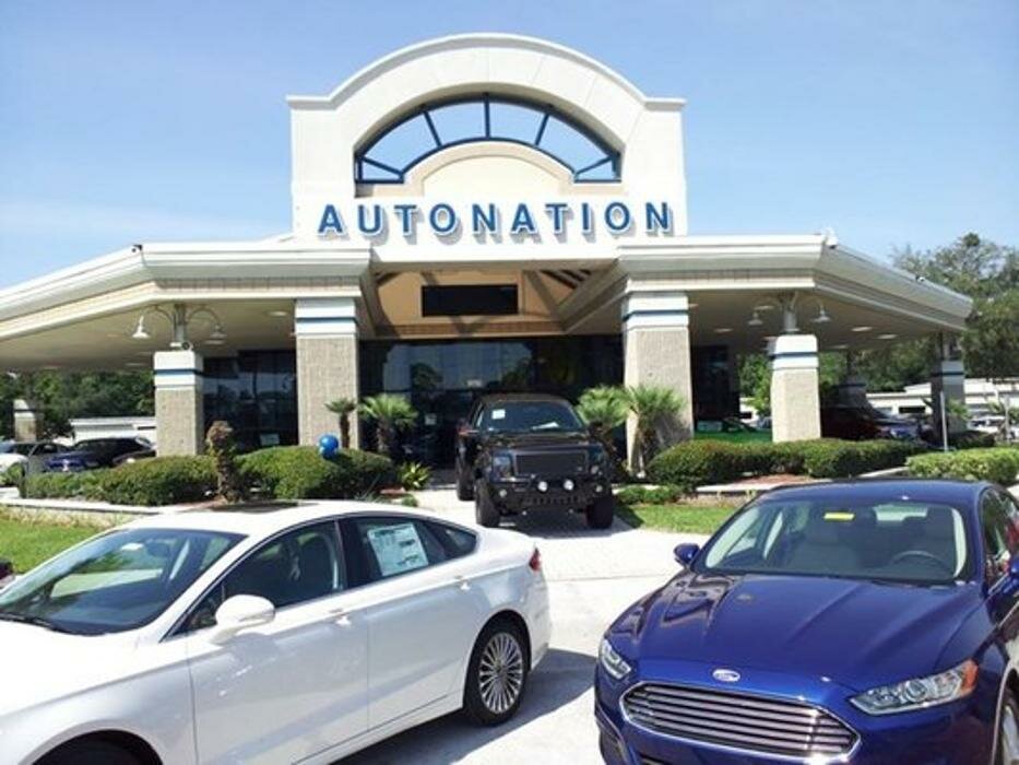 Автосалон Форд в Америке
