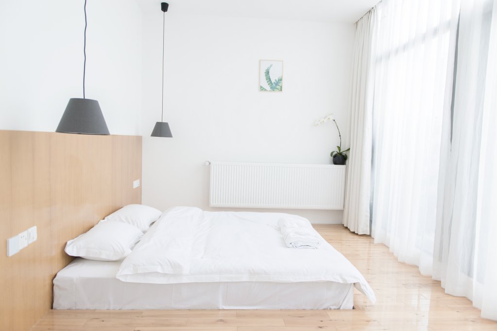 Фото White waltz