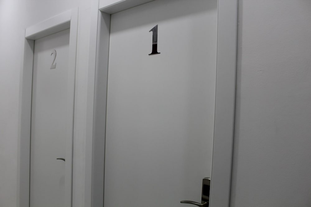 Фото Empire Suites