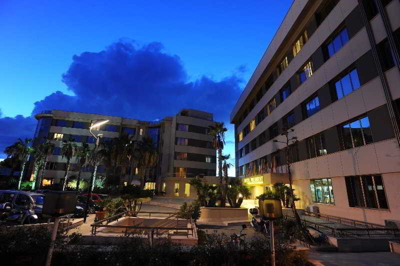 Фото Hotel President