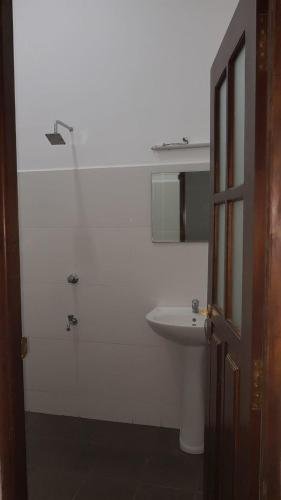 Фото Padmasiri Holiday Resort