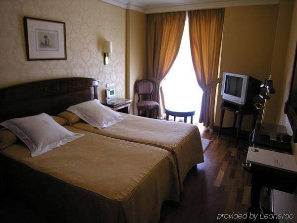 Фото Hotel Colón Plaza