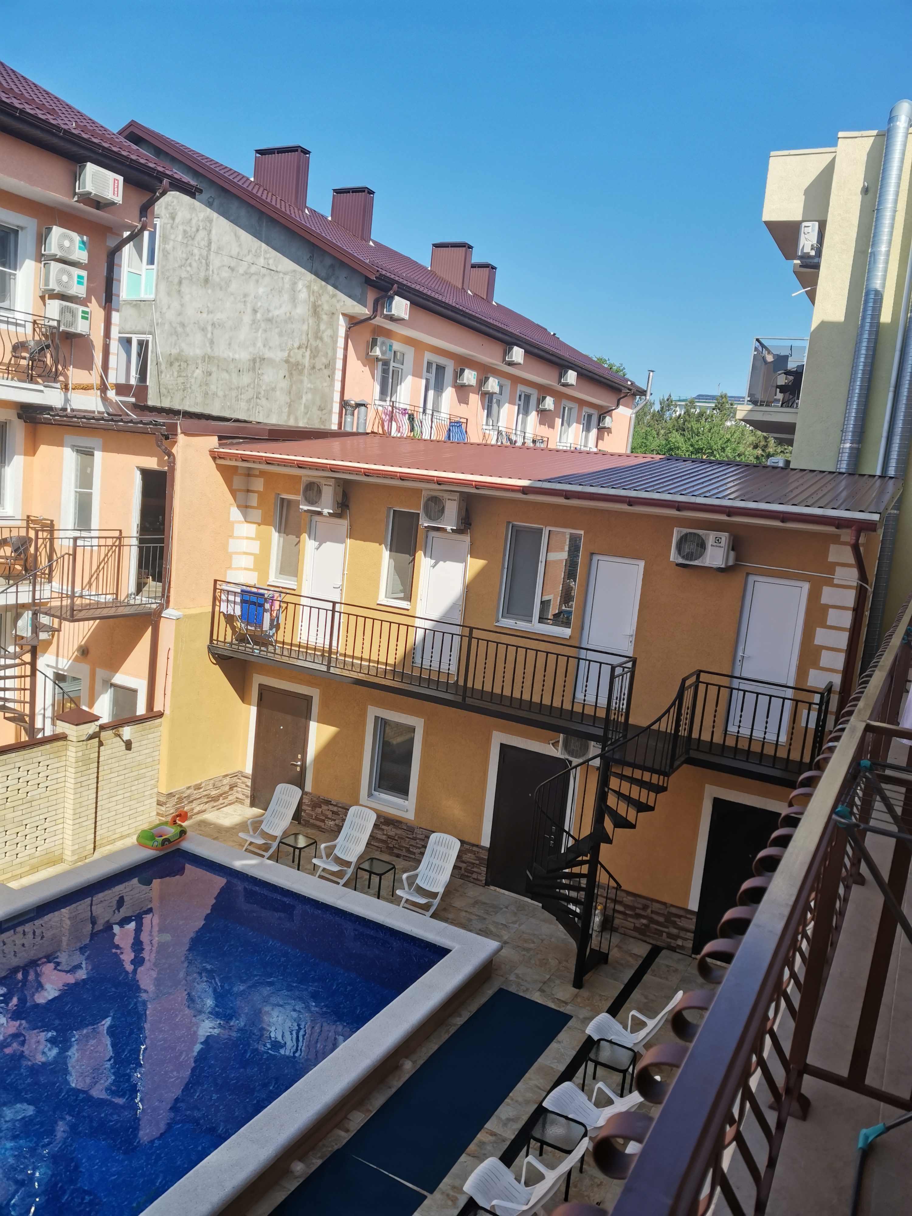 Фото Бристон